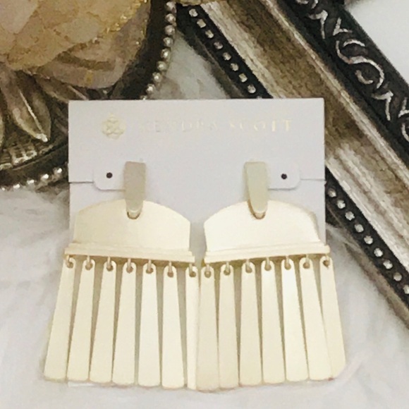 Kendra Scott Jewelry - KENDRA SCOTT • Layne Lightweight Fringe Earrings